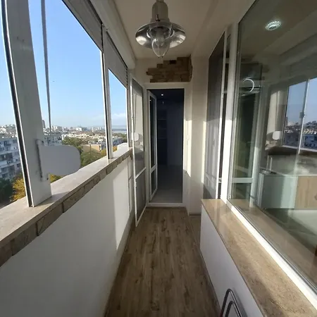 Krisiya In Appartamento