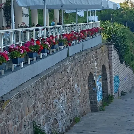 Apartman Krisiya In *