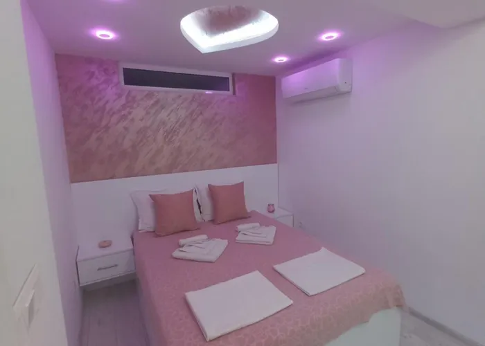 Krisiya In Apartman *