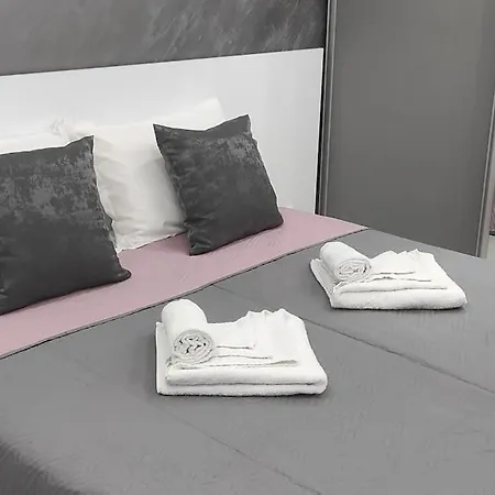 Krisiya In Apartment